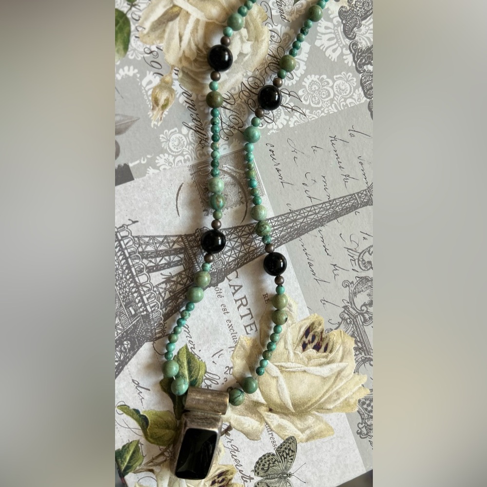 OLD Vintage Turquoise Beads Necklace re-strung and new clasp with Onyx Pendant